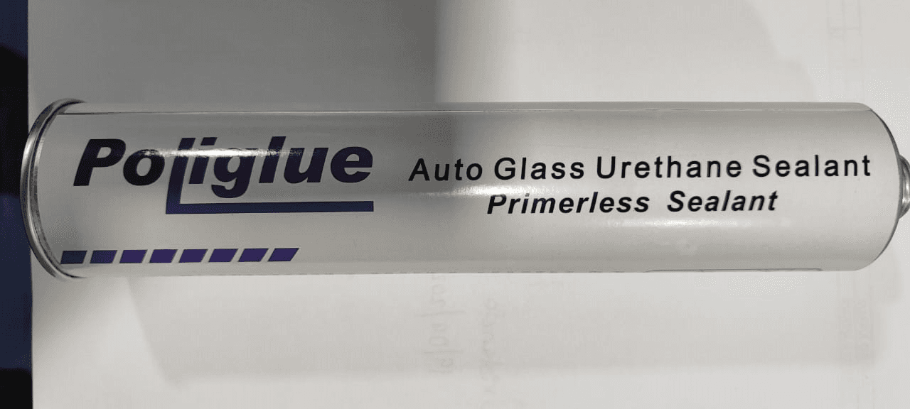 Cartucho de urethano negro marca poliglue